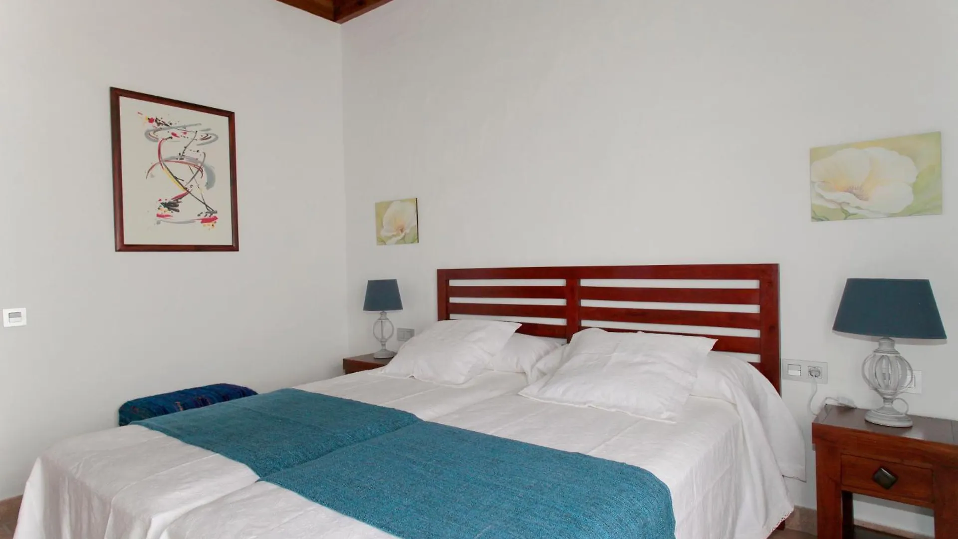 Villa Caserio Leandro Tias